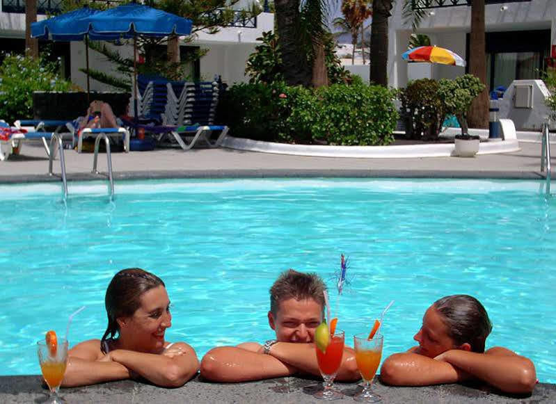 Apartamentos Playamar Puerto del Carmen  Exteriör bild