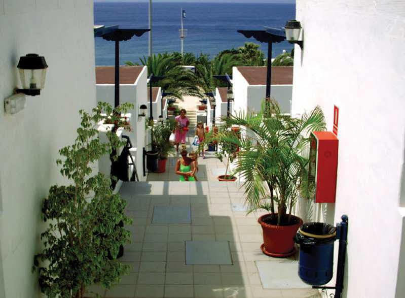Apartamentos Playamar Puerto del Carmen  Exteriör bild